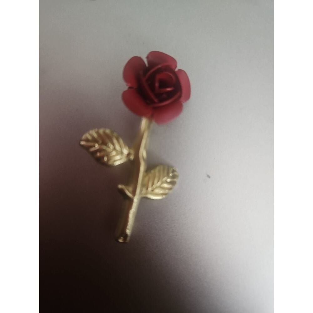 Vintage Red Rose Gold Tone Brooch Pin Lapel Long Stem Rose 🌹